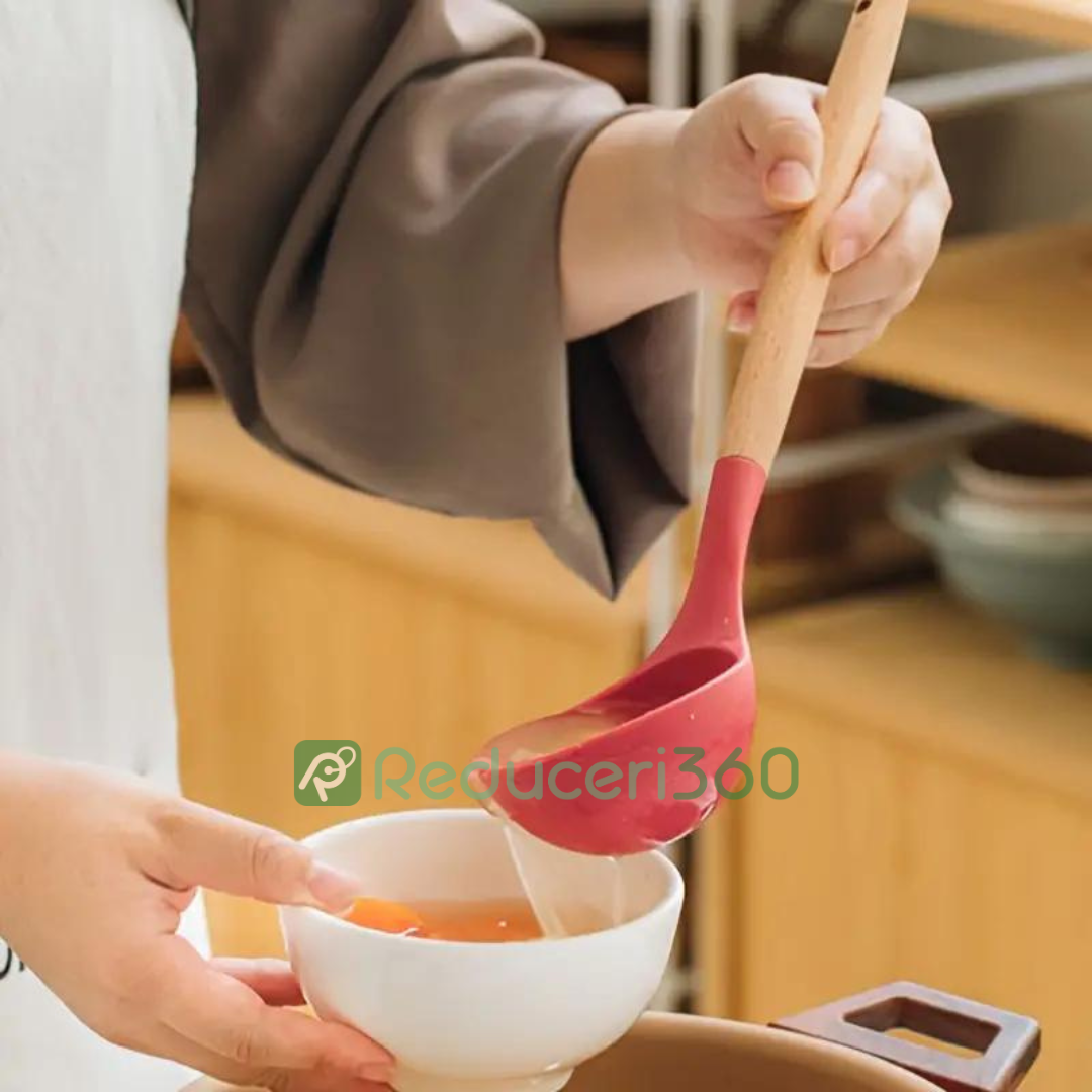 Set ustensile bucatarie 12 piese Lemn si Silicon alimentar Termorezistente Antiaderente Suport Blat Rosu